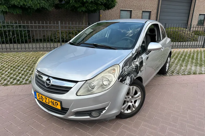 Opel Corsa (2008)