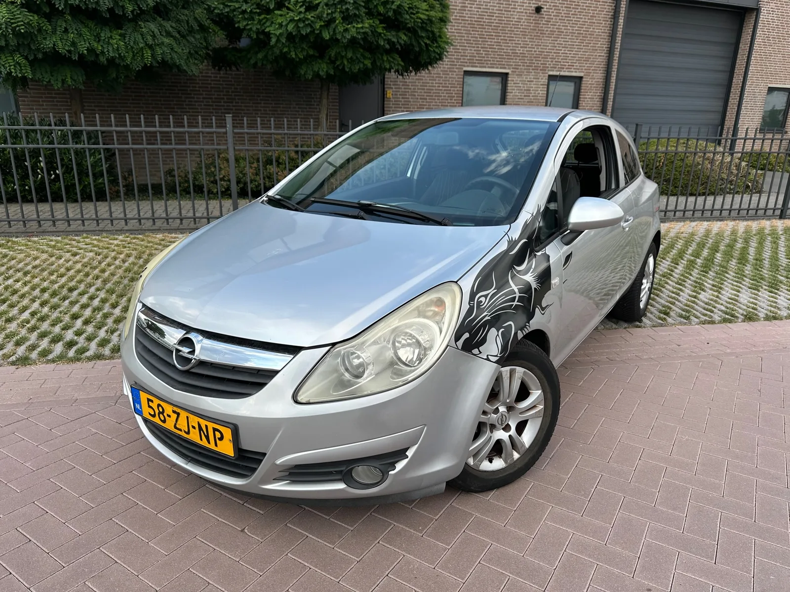 Opel Corsa (2008) — foto 1