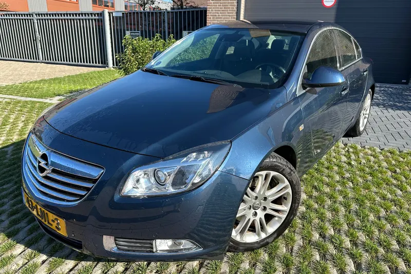 Opel Insignia (2010)