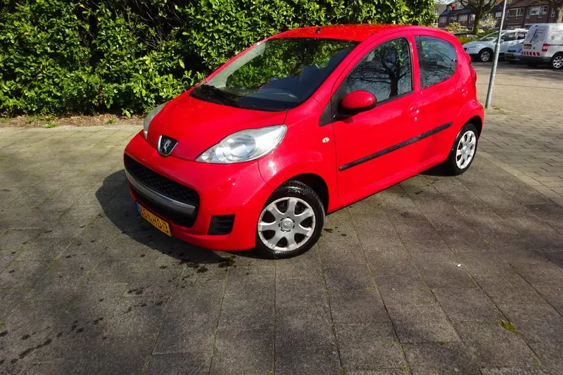 Peugeot 107 (2010)