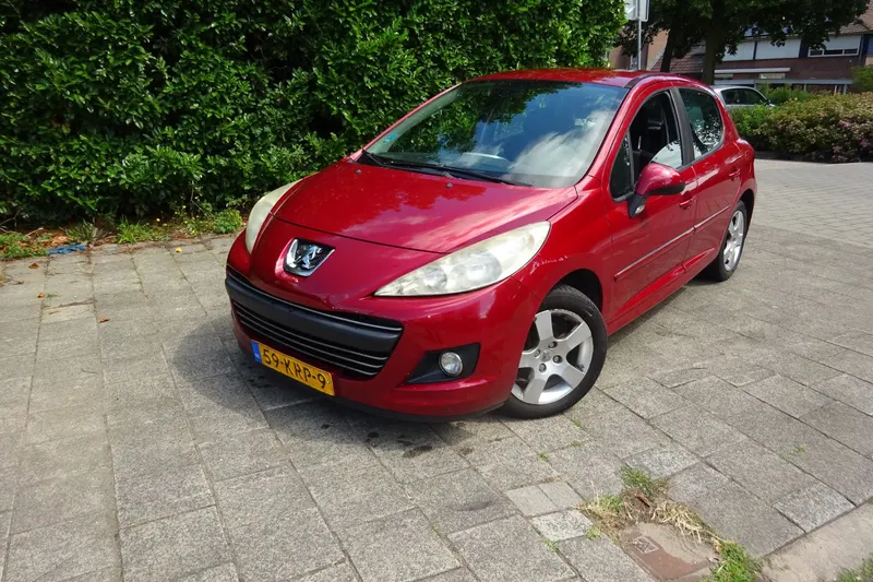 Peugeot 207 (2010)