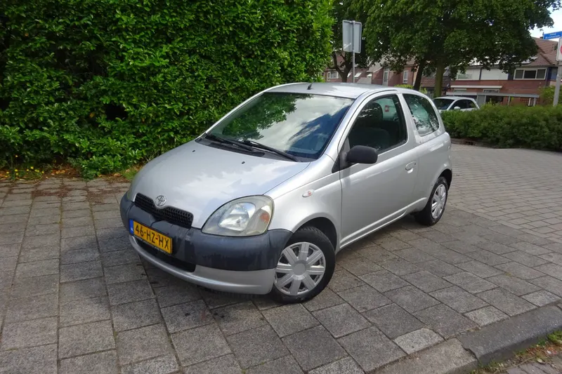 Toyota Yaris (2002)