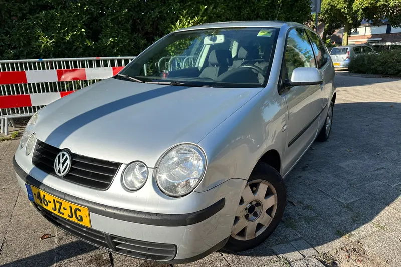 Volkswagen Polo (2002)