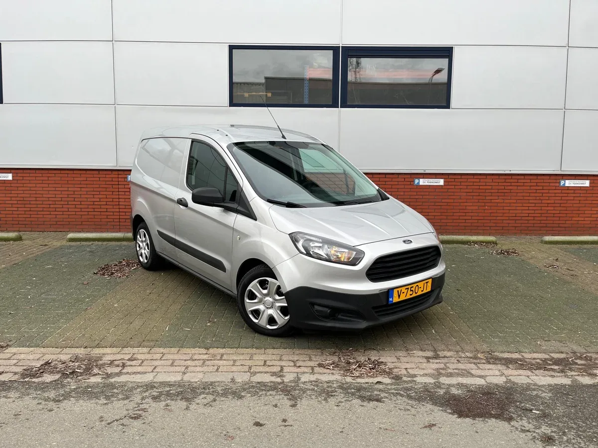 Ford Transit (2017) — foto 1