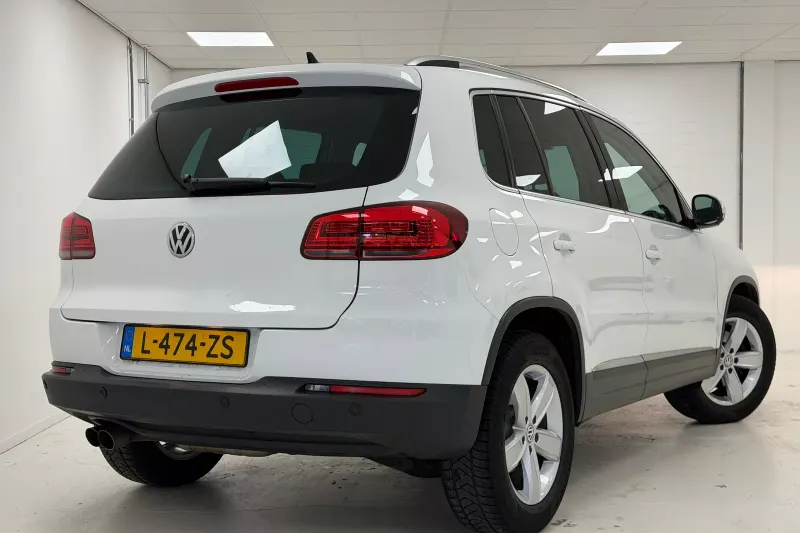 Volkswagen Tiguan (2015)