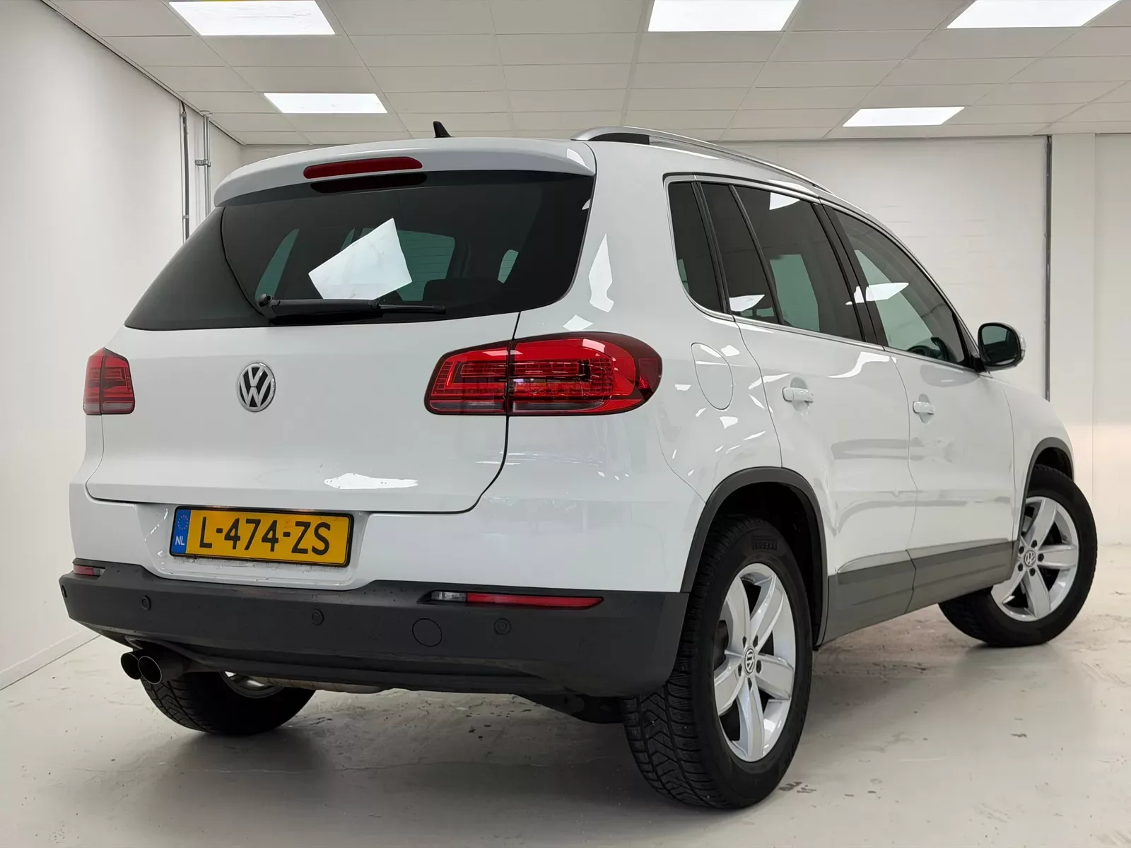 Volkswagen Tiguan (2015) — foto 1