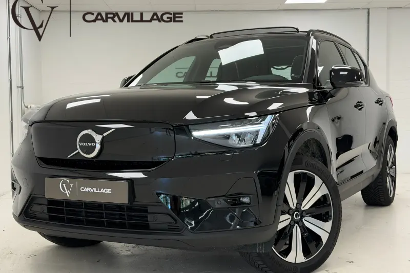 Volvo XC40 (2023)