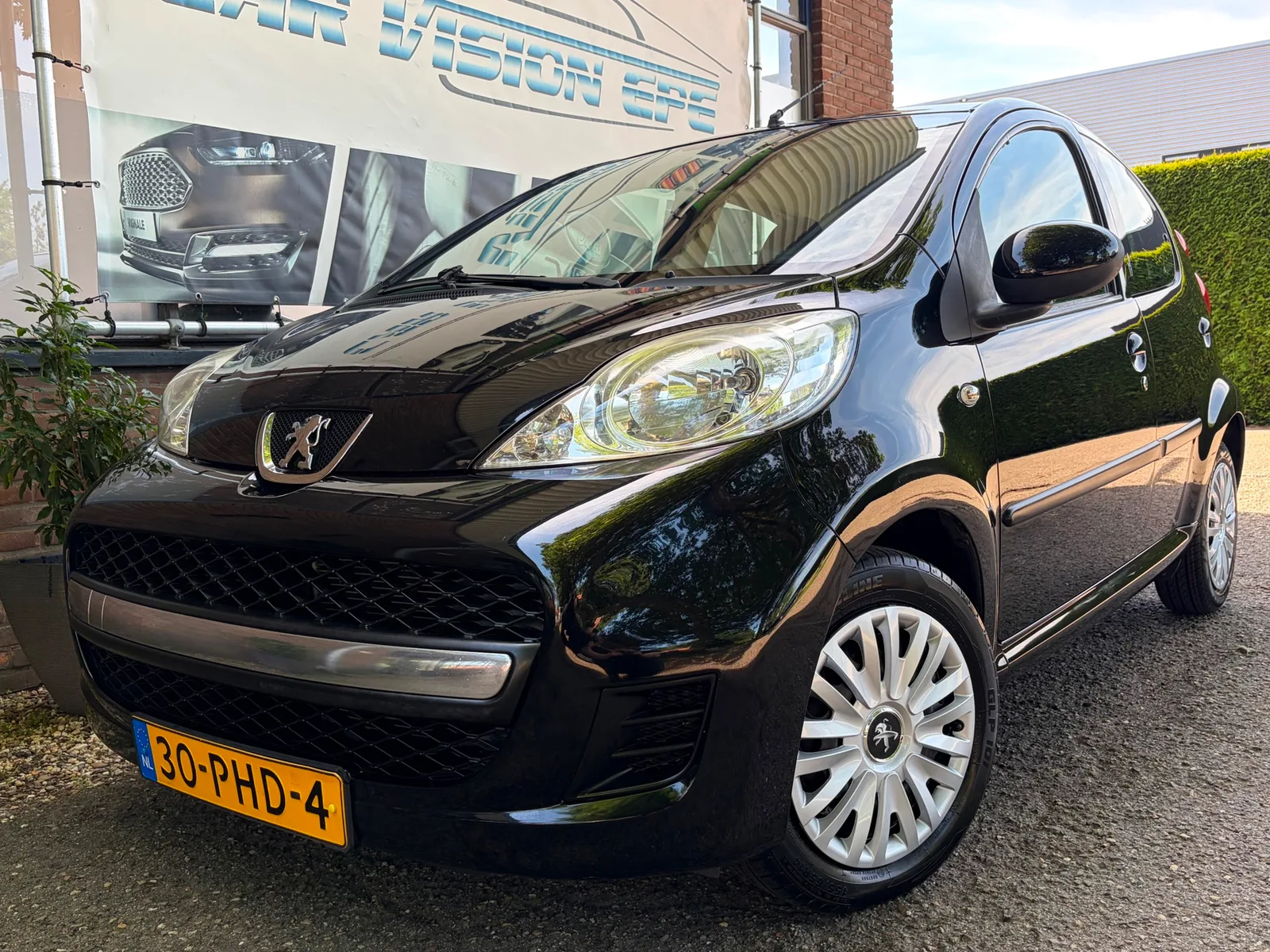 Peugeot 107 (2011) — foto 1
