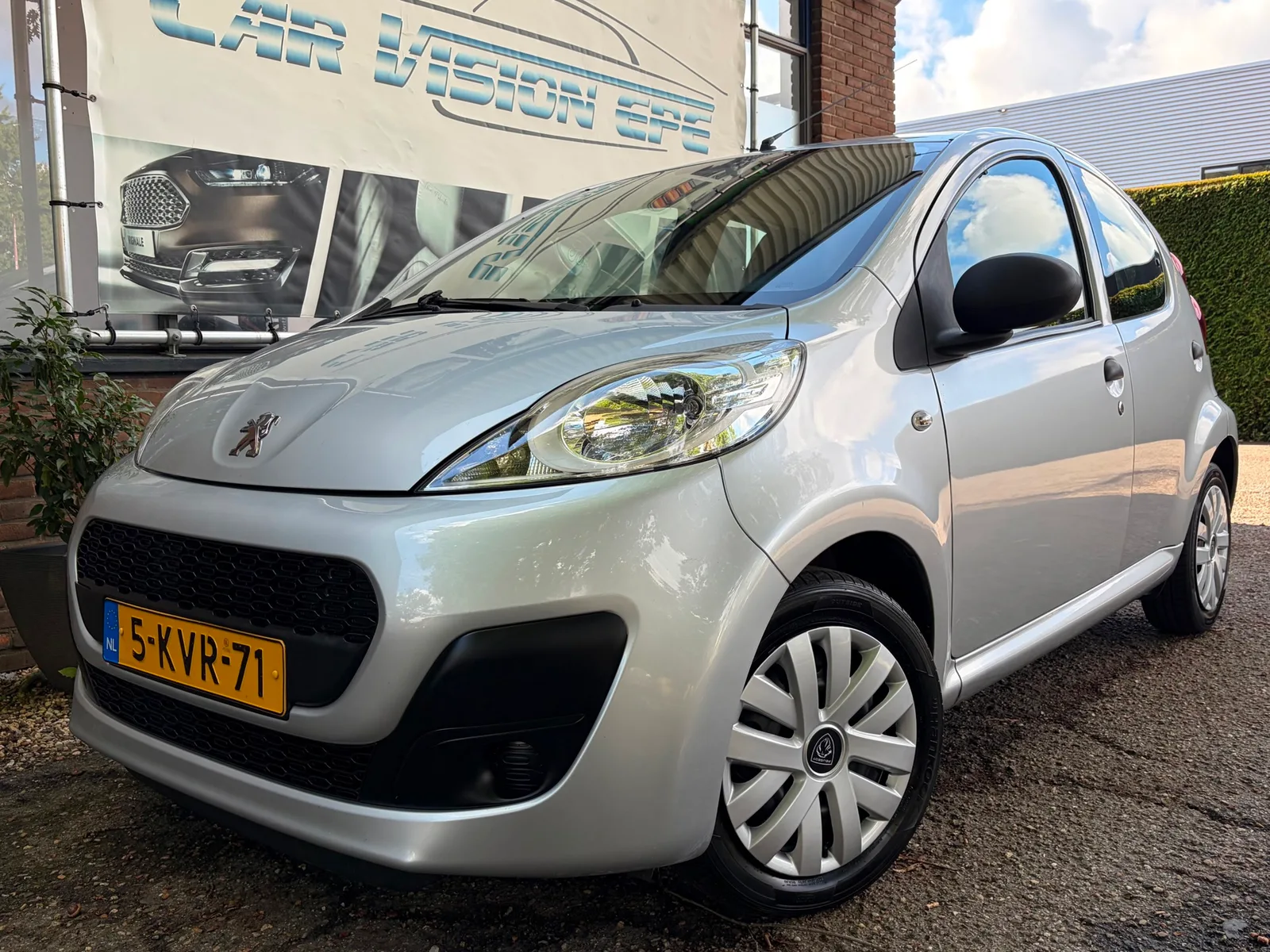 Peugeot 107 (2013) — foto 1