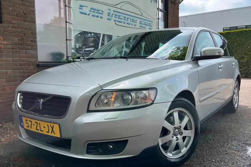 Volvo V50 (2008)