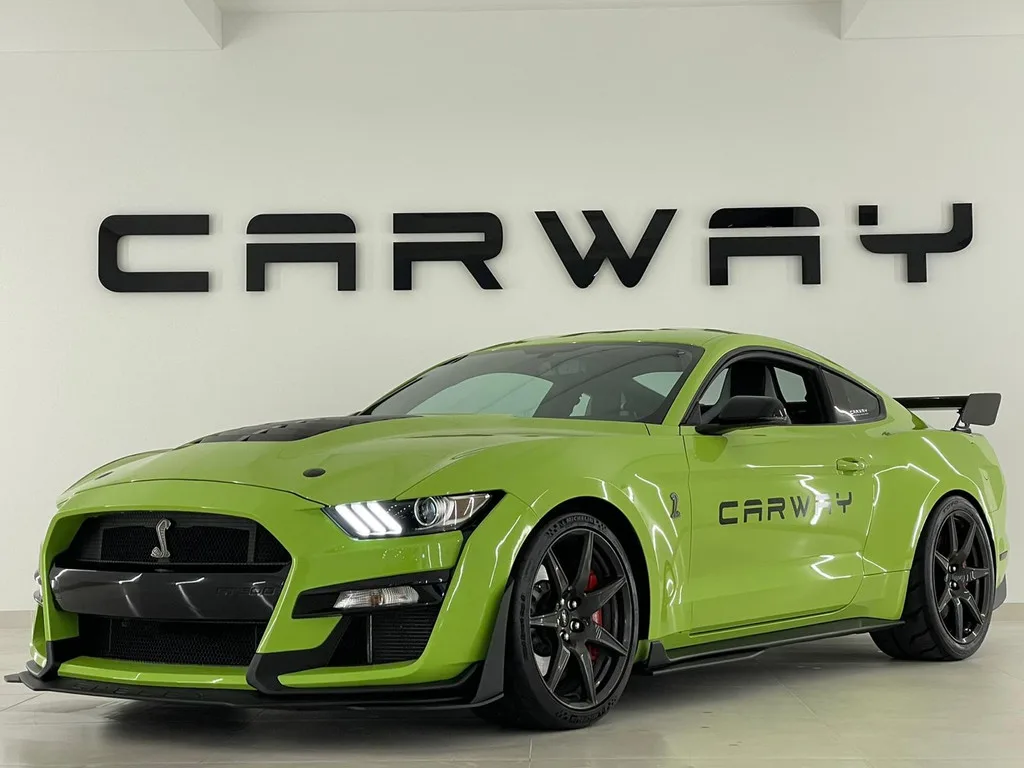 Ford Mustang (2021) — foto 1