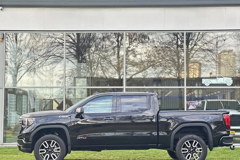 GMC Sierra (2024)