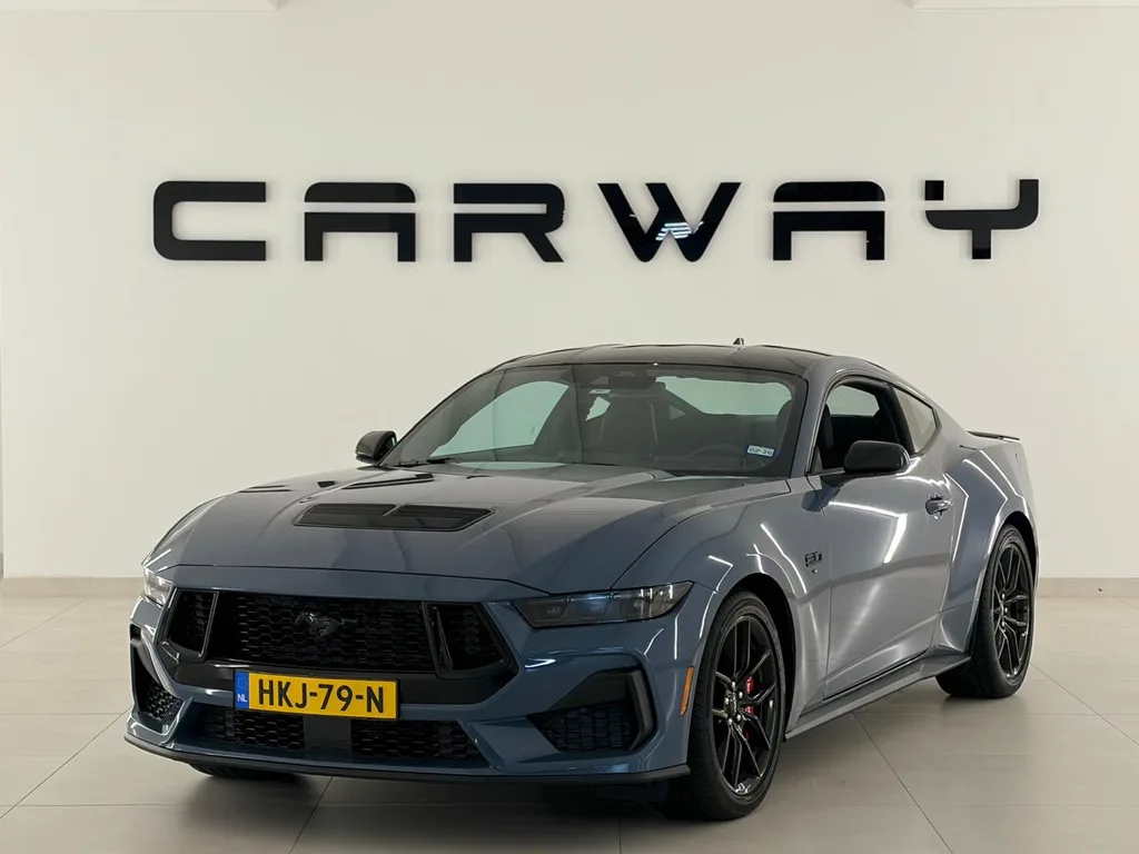 Ford Mustang (2024) — foto 1