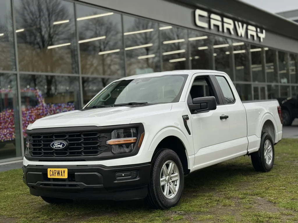 Ford F-150 (2025) — foto 1