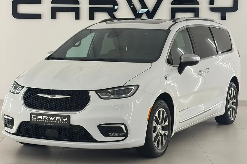 Chrysler Pacifica (2023)