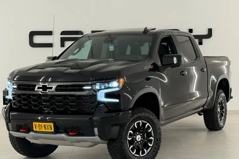 Chevrolet Silverado (2024)