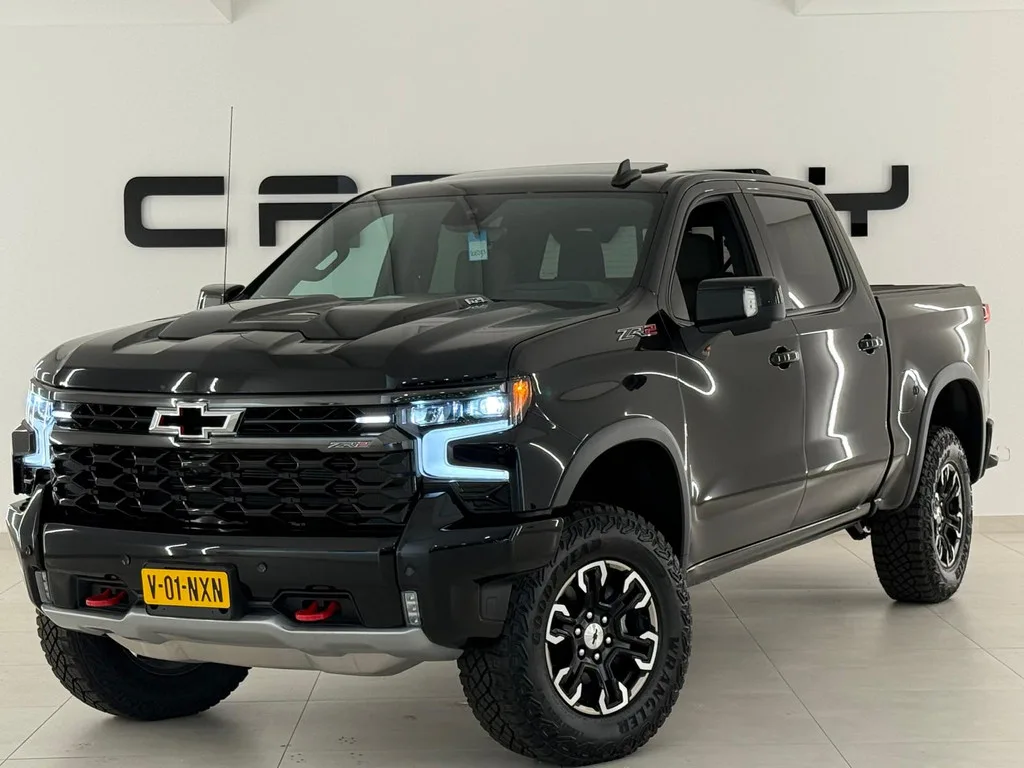 Chevrolet Silverado (2024) — foto 1