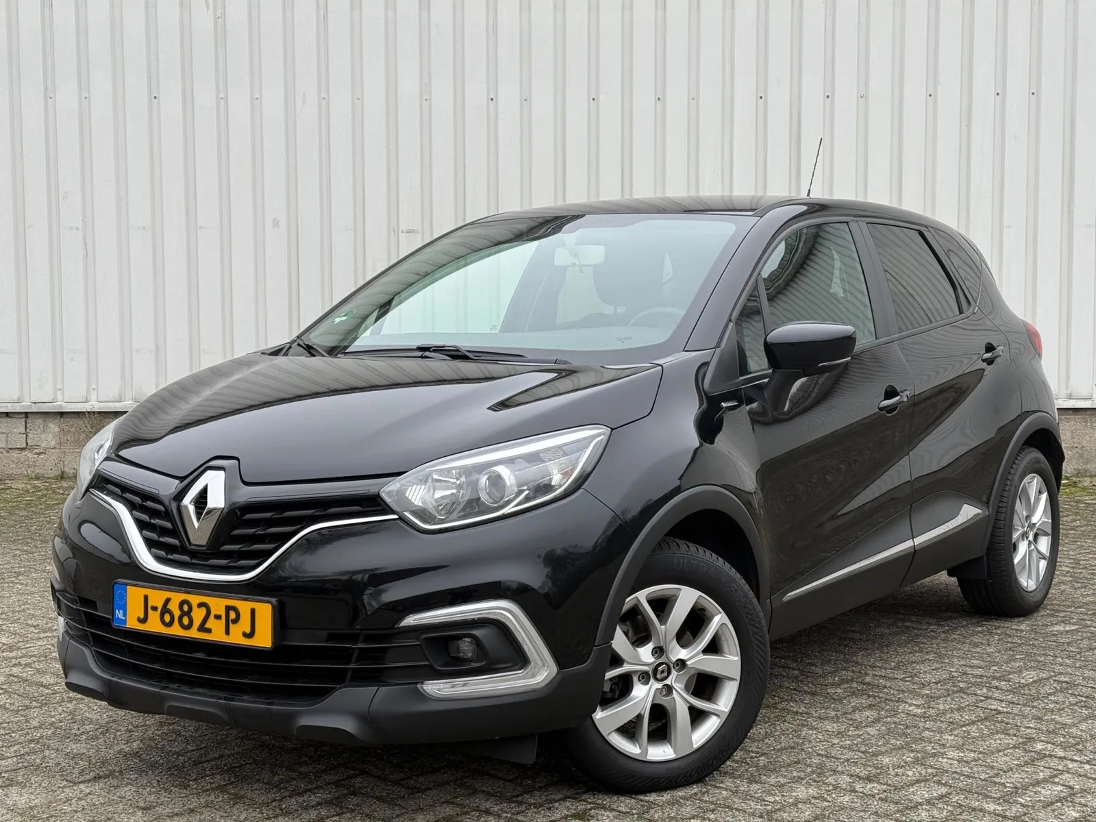 Renault Captur (2019) — foto 1