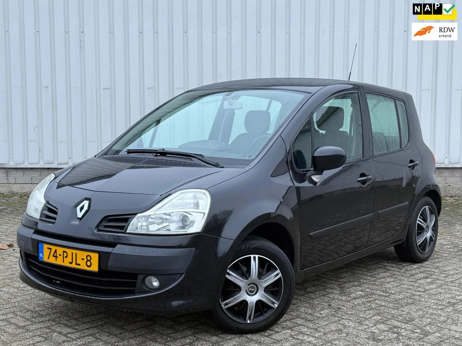 Renault Modus (2011) — foto 1