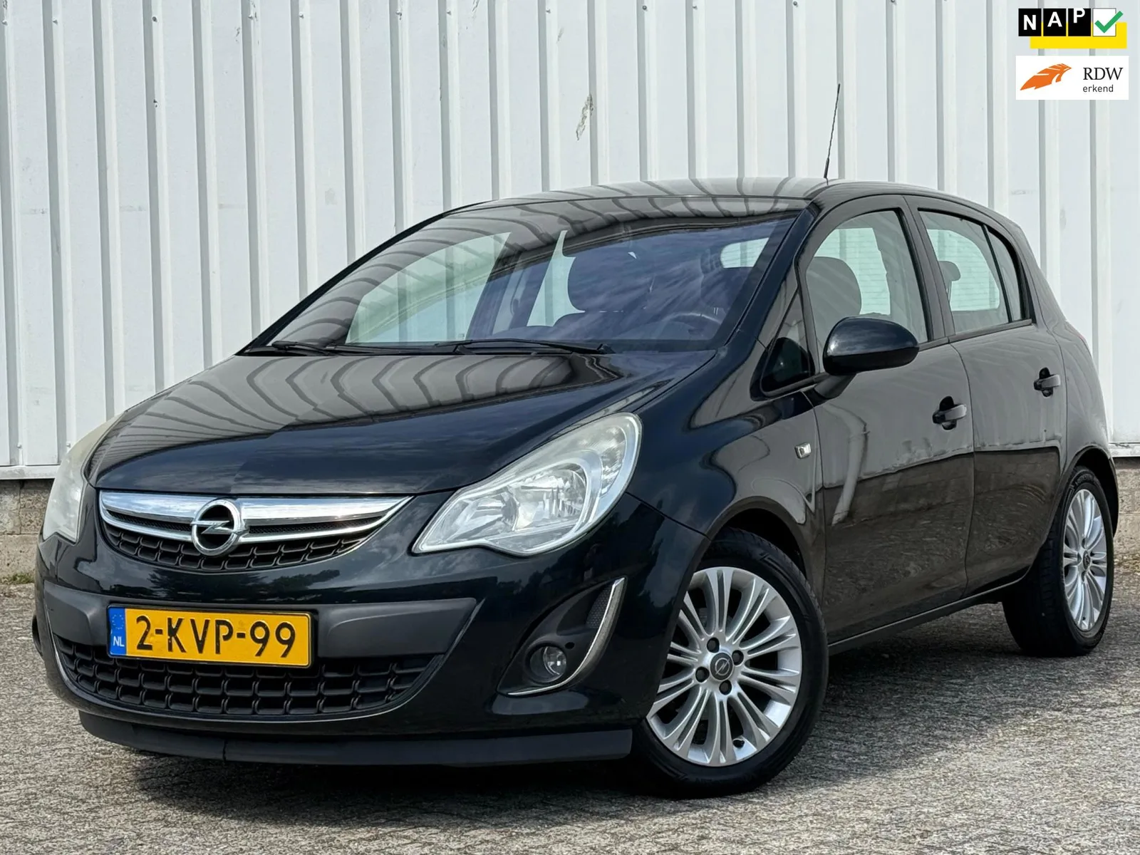 Opel Corsa (2013) — foto 1