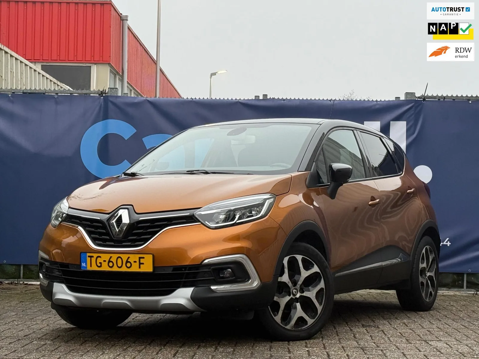 Renault Captur (2018) — foto 1