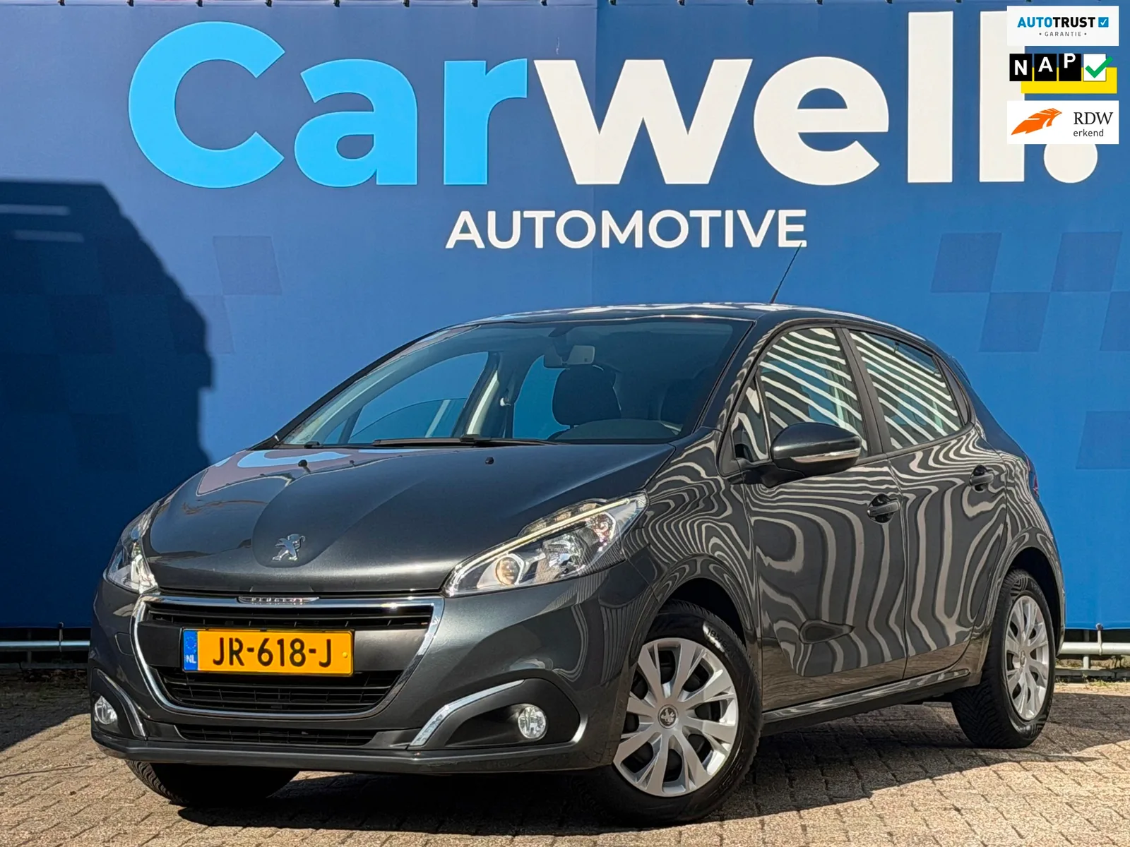 Peugeot 208 (2016) — foto 1