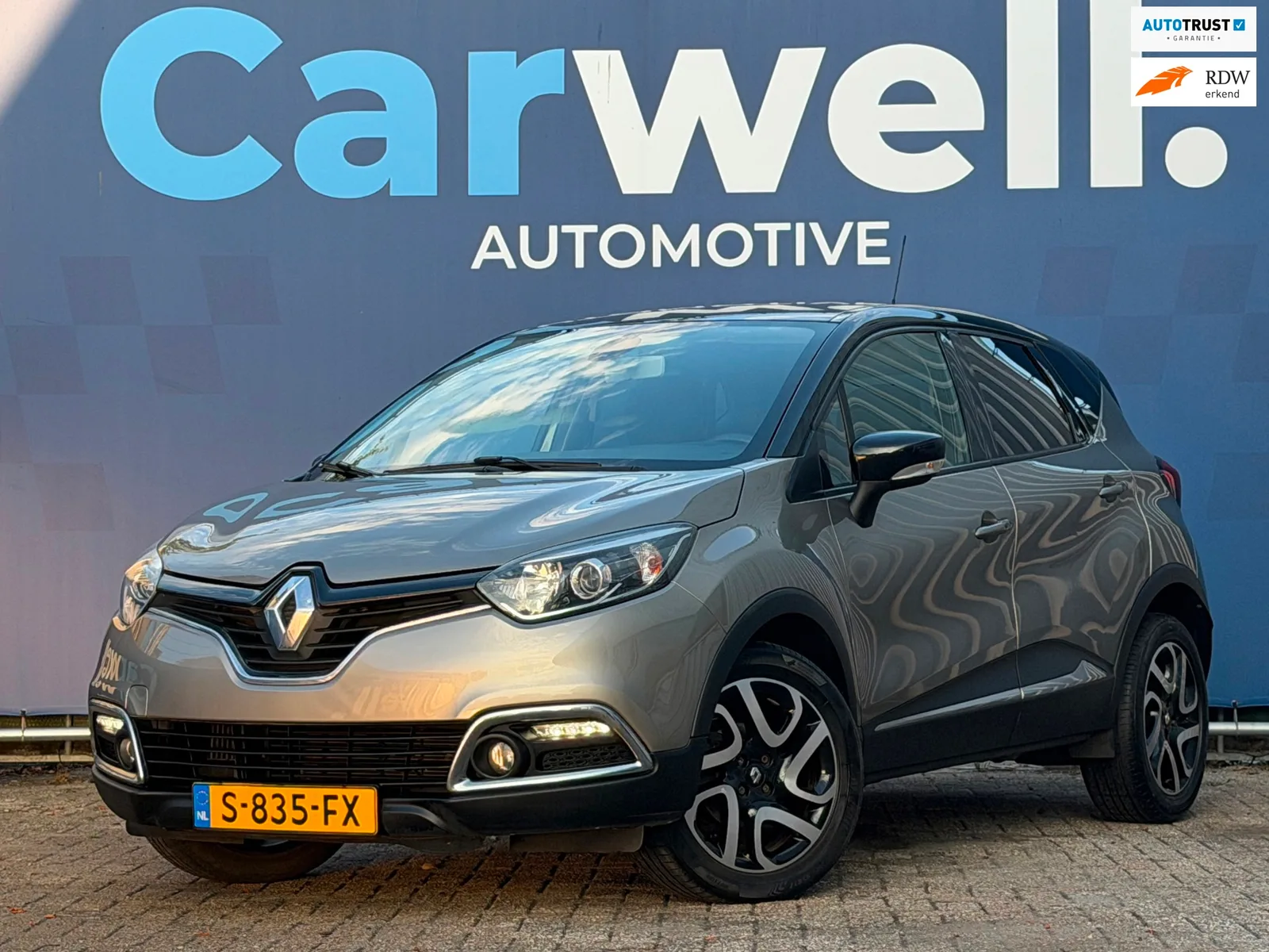 Renault Captur (2016) — foto 1