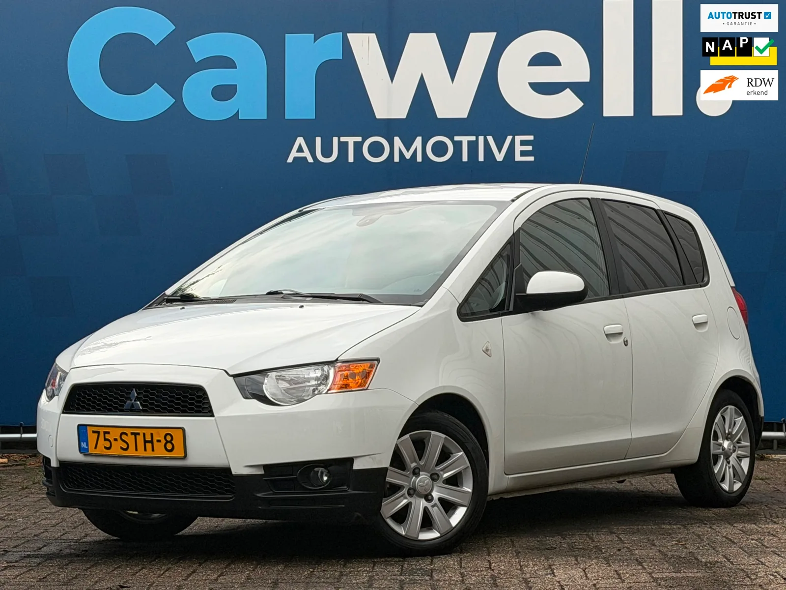 Mitsubishi Colt (2011) — foto 1