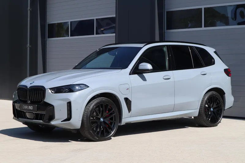 BMW X5 (2025)