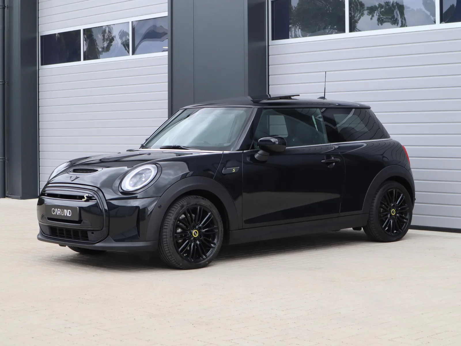 MINI Electric (2022) — foto 1