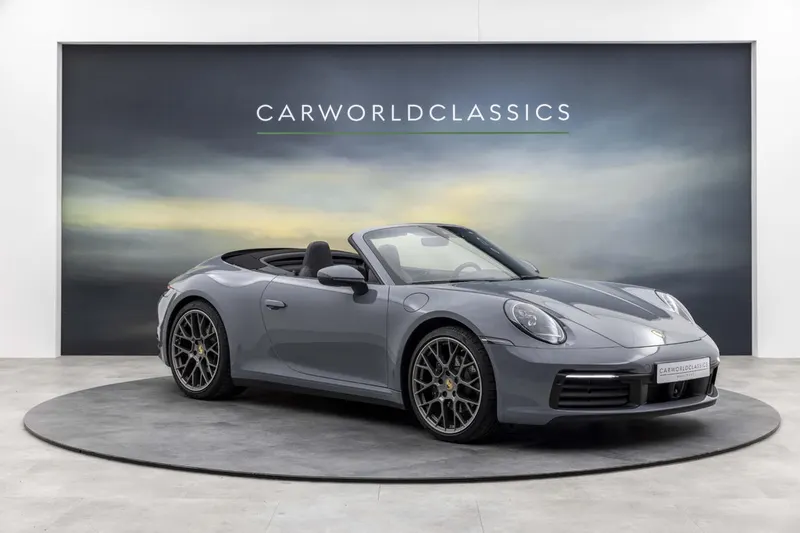 Porsche 911 (2024)