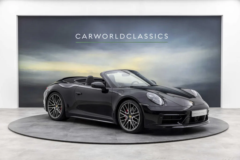 Porsche 911 (2020) — foto 1