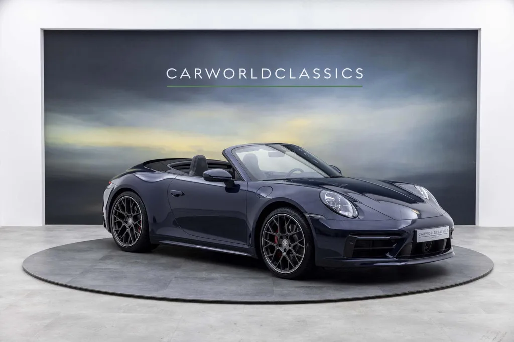 Porsche 911 (2021) — foto 1