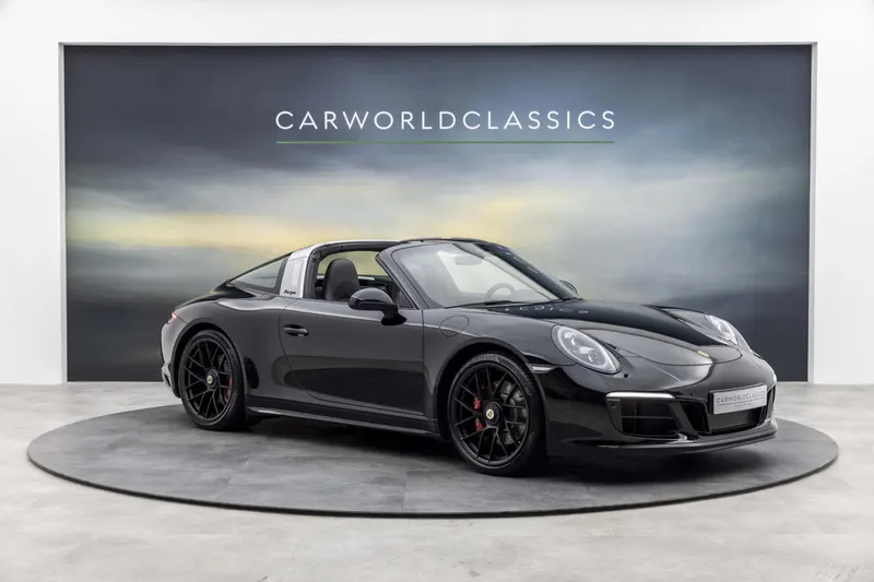 Porsche 911 (2017)