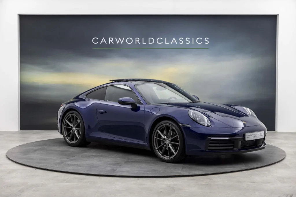 Porsche 911 (2022) — foto 1