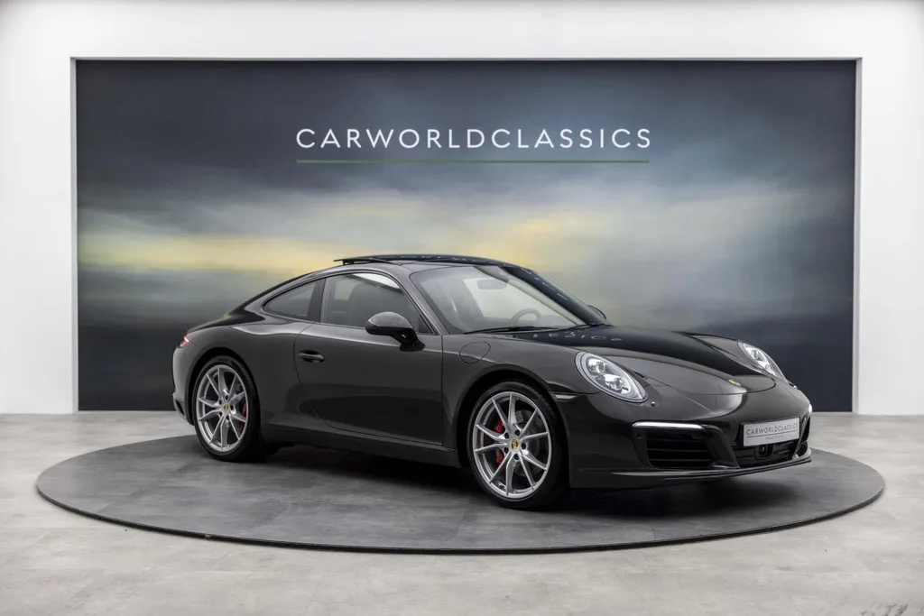 Porsche 911 (2017) — foto 1