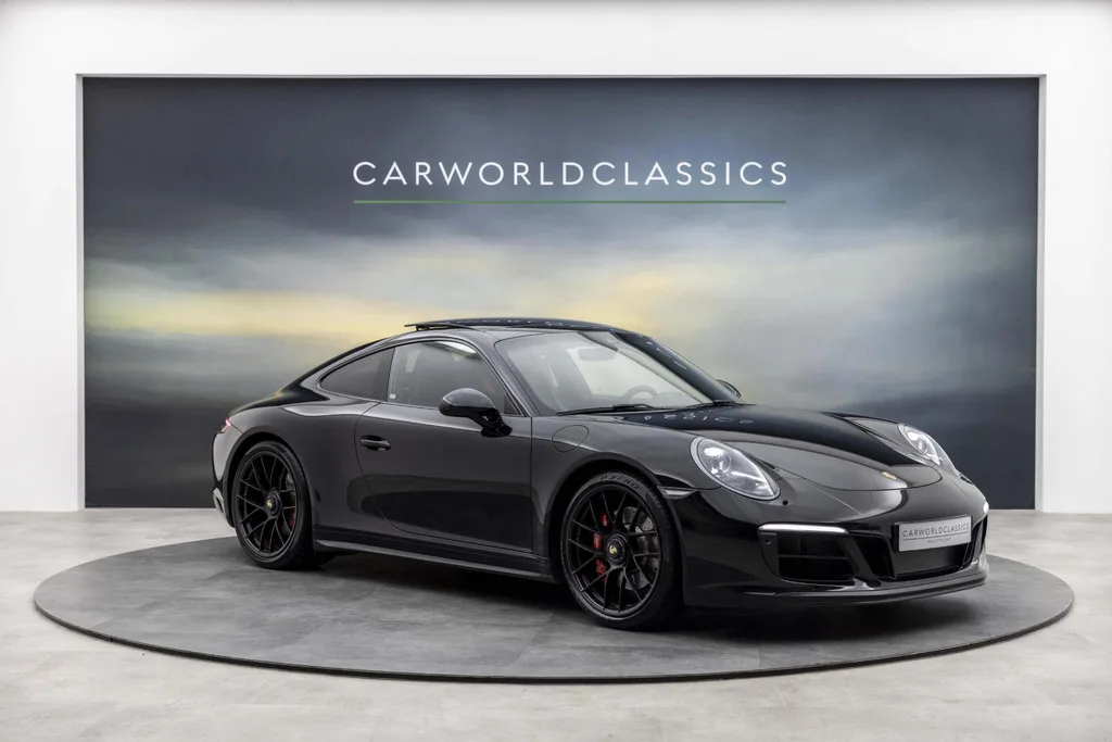 Porsche 911 (2019) — foto 1