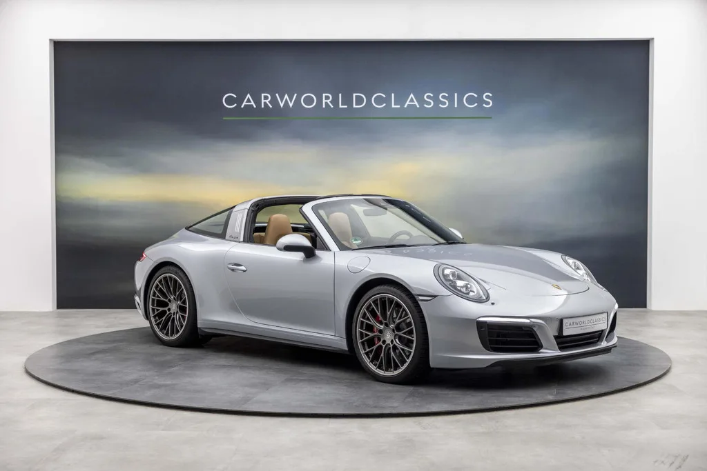 Porsche 911 (2017) — foto 1