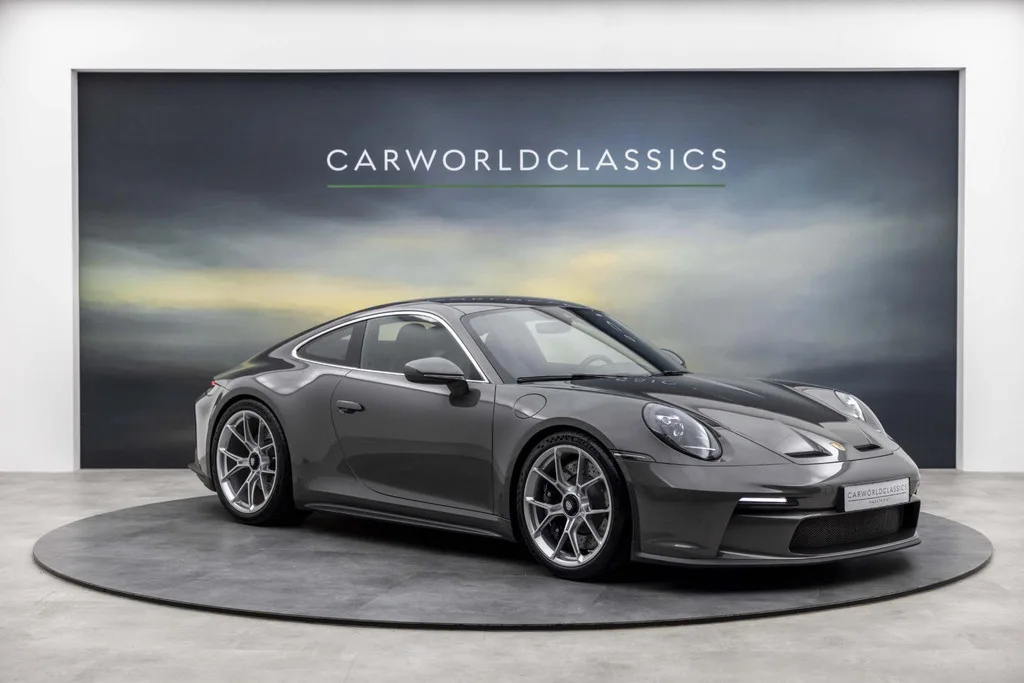 Porsche 911 (2022) — foto 1