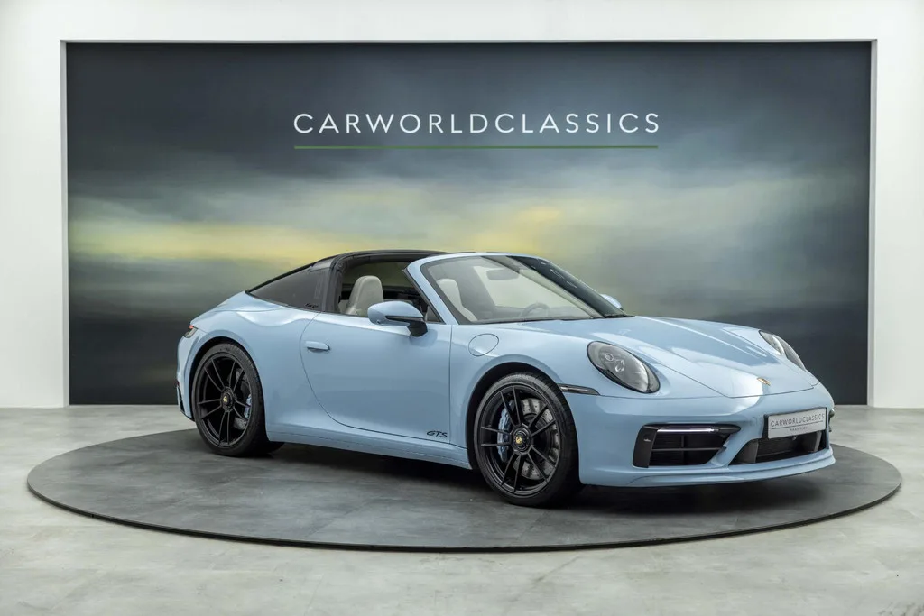 Porsche 911 (2023) — foto 1