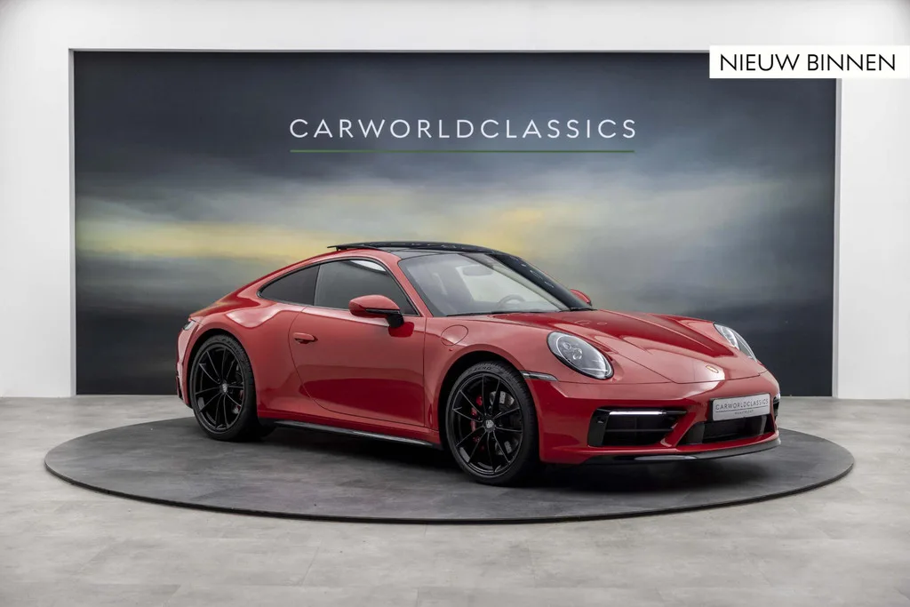 Porsche 911 (2021) — foto 1