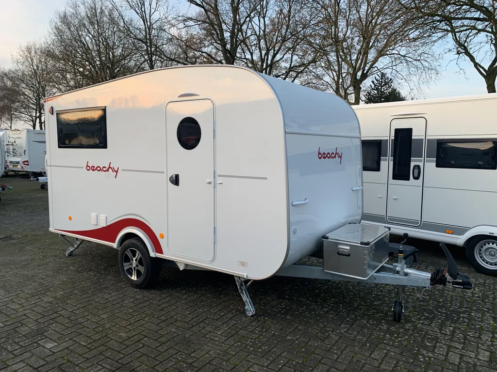 Hobby Beachy (2026) — foto 1