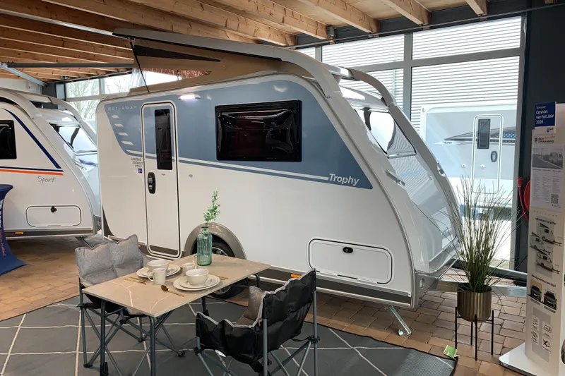 Easy Caravanning (2026)