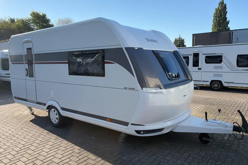Hobby De Luxe (2027)