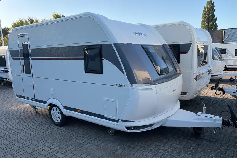 Hobby De Luxe (2027)