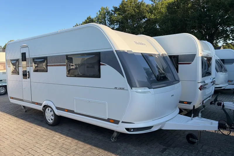Hobby De Luxe (2027)