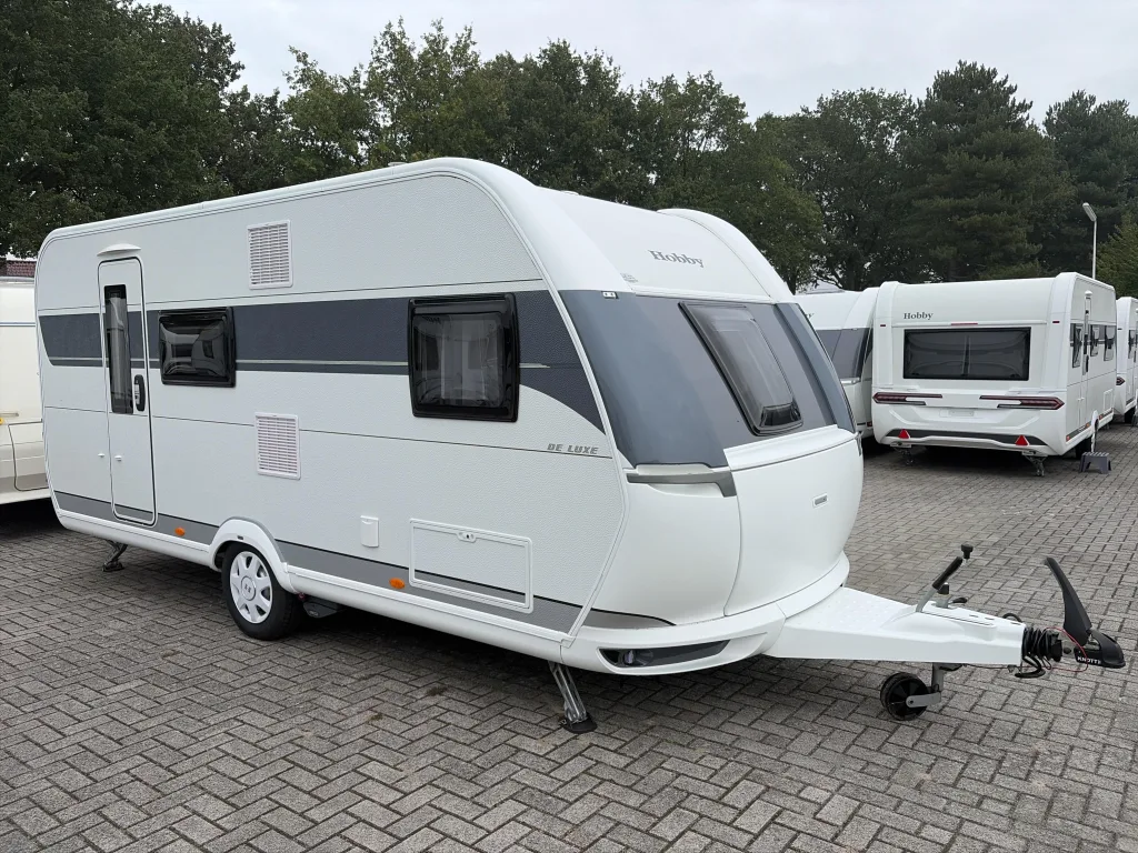 Hobby De Luxe (2023) — foto 1