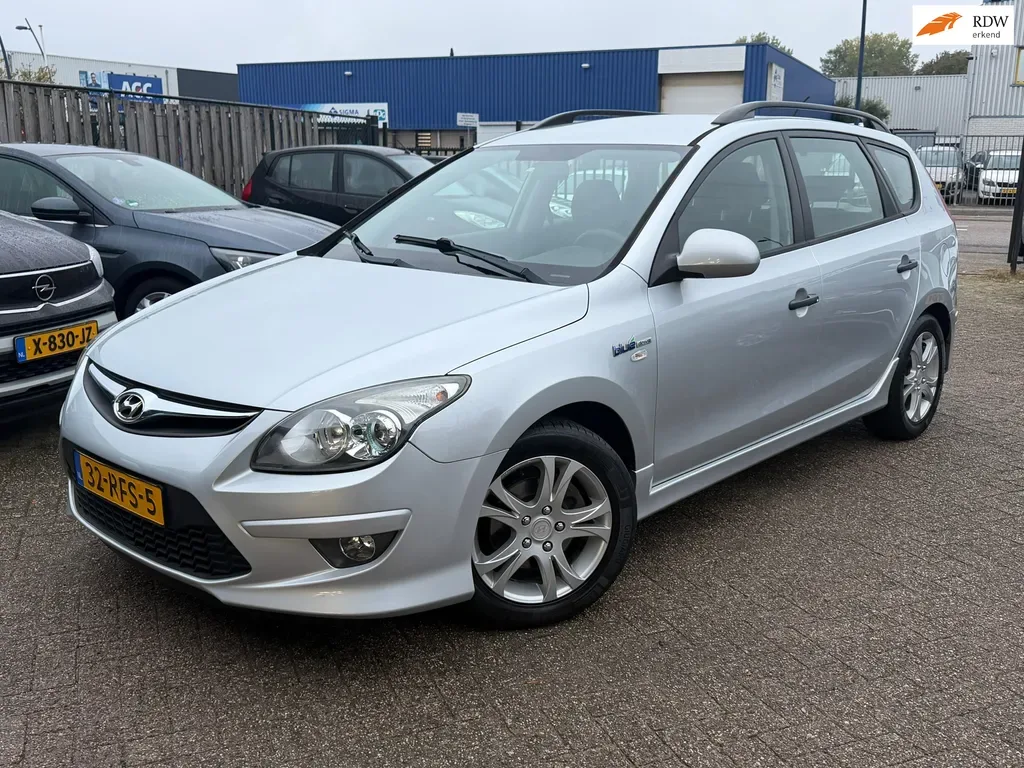 Hyundai i30 (2011) — foto 1