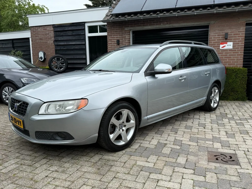 Volvo V70 (2008) — foto 1