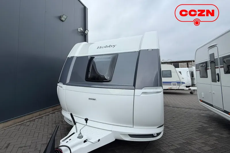 Hobby De Luxe (2027)